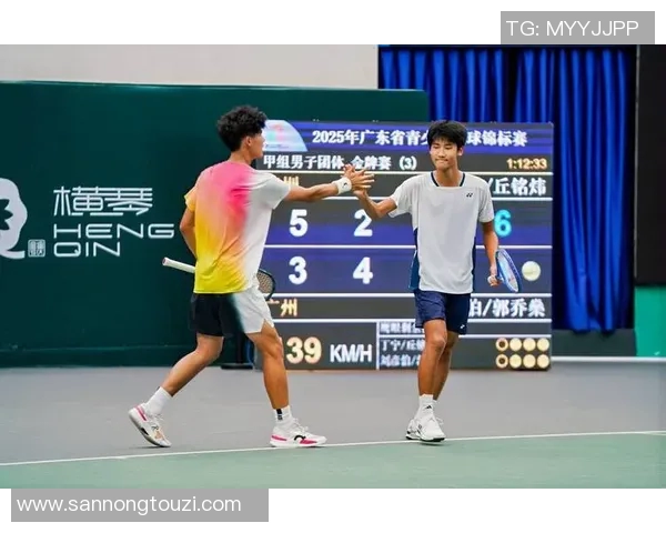 深圳网球队在全国锦标赛中的拼搏历程与荣耀时刻回顾