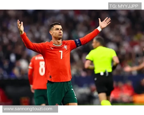 挑战你的足球知识猜猜这位足球明星是谁的全新APP上线了